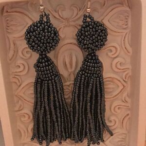 Pewter Colored Seed Beaded Earrings.‎